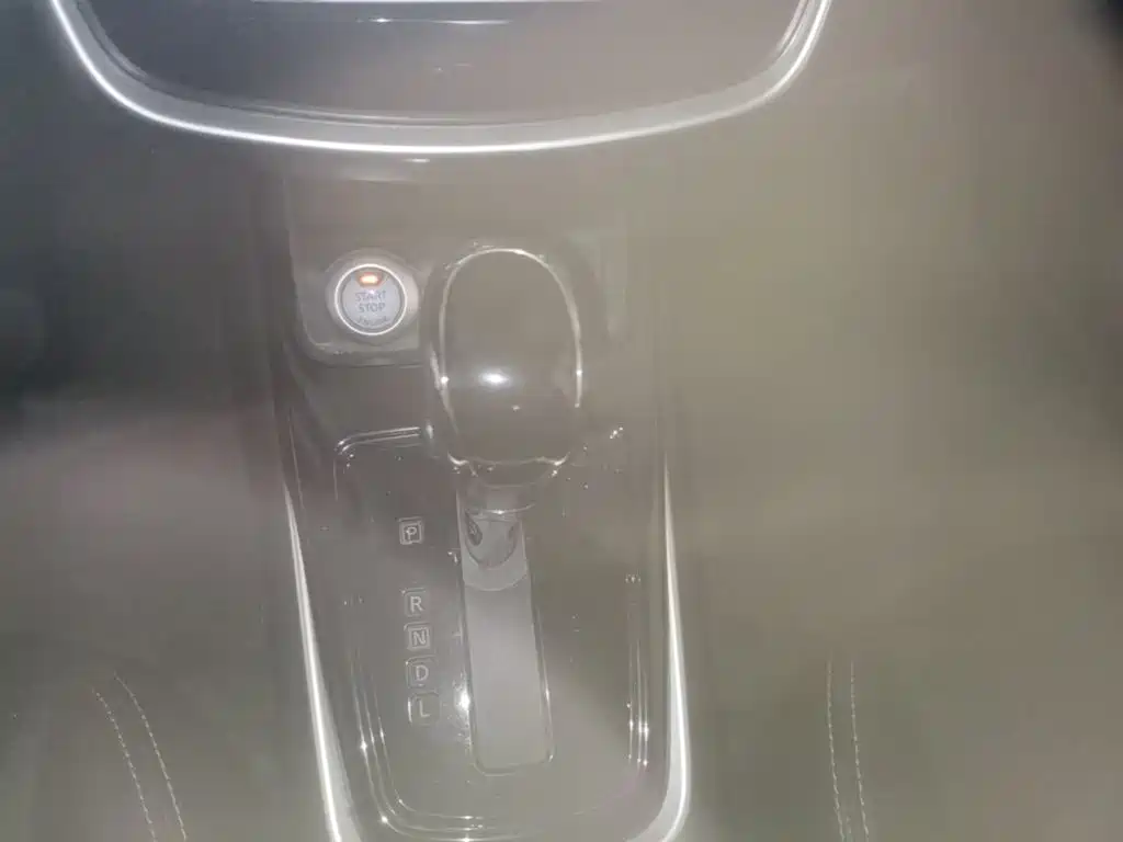 Nissan Tiida — миниатюра 14