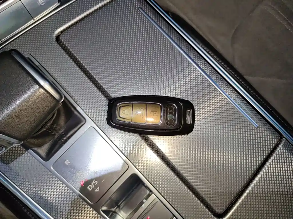Audi A6L — миниатюра 9