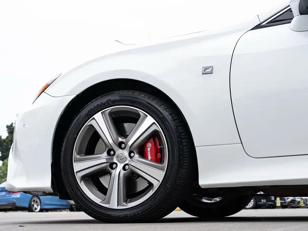 Lexus RC — миниатюра 8