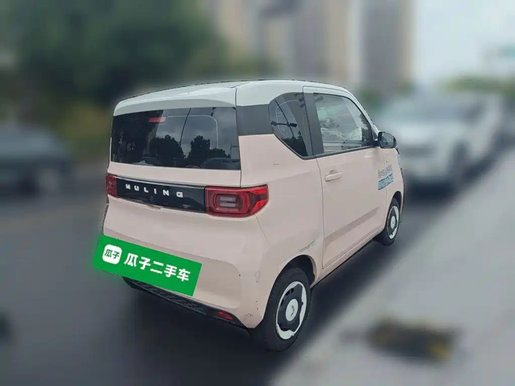 Wuling MINIEV — миниатюра 4
