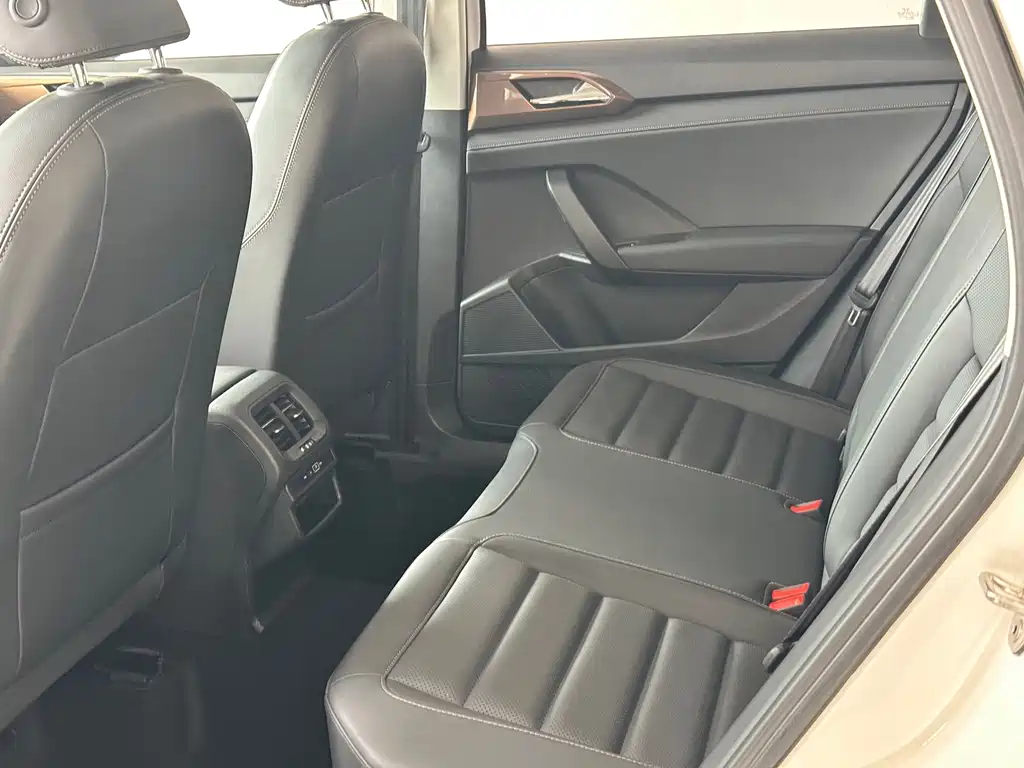 Volkswagen Tharu — миниатюра 5