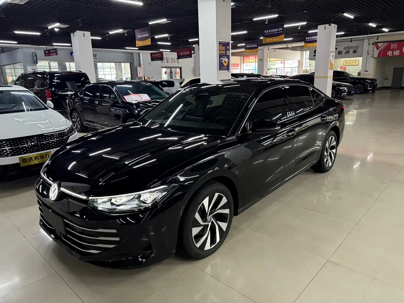 帕萨特 2025款 Pro 380TSI 龙运版 2024