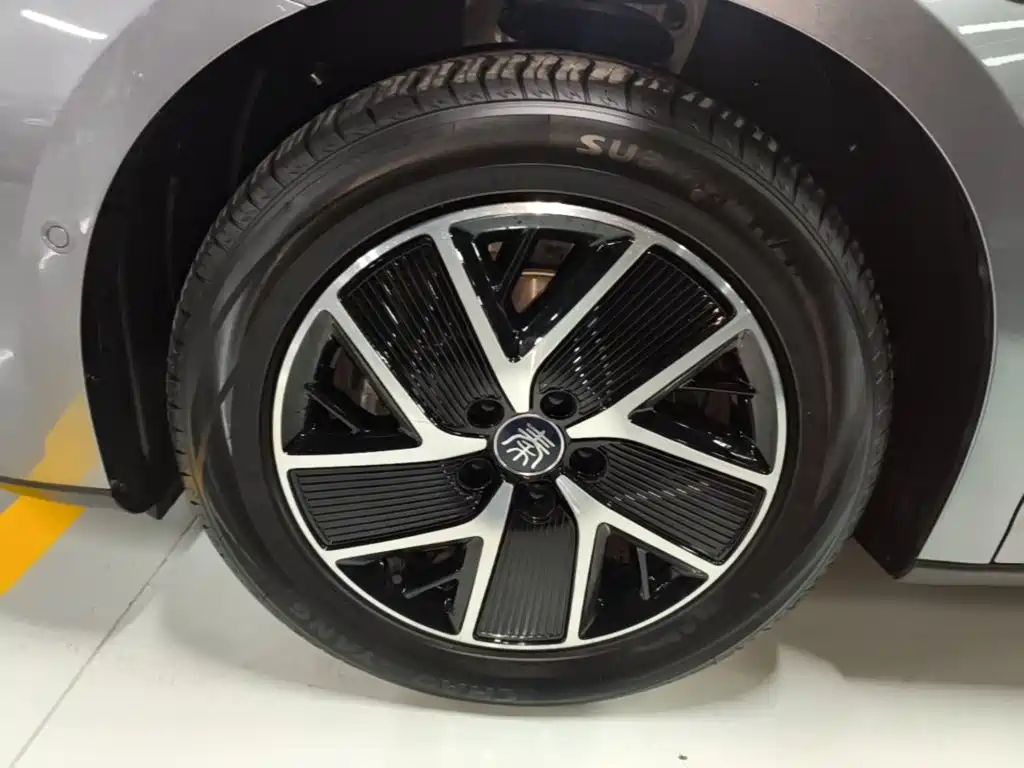 BYD Qin L — миниатюра 23