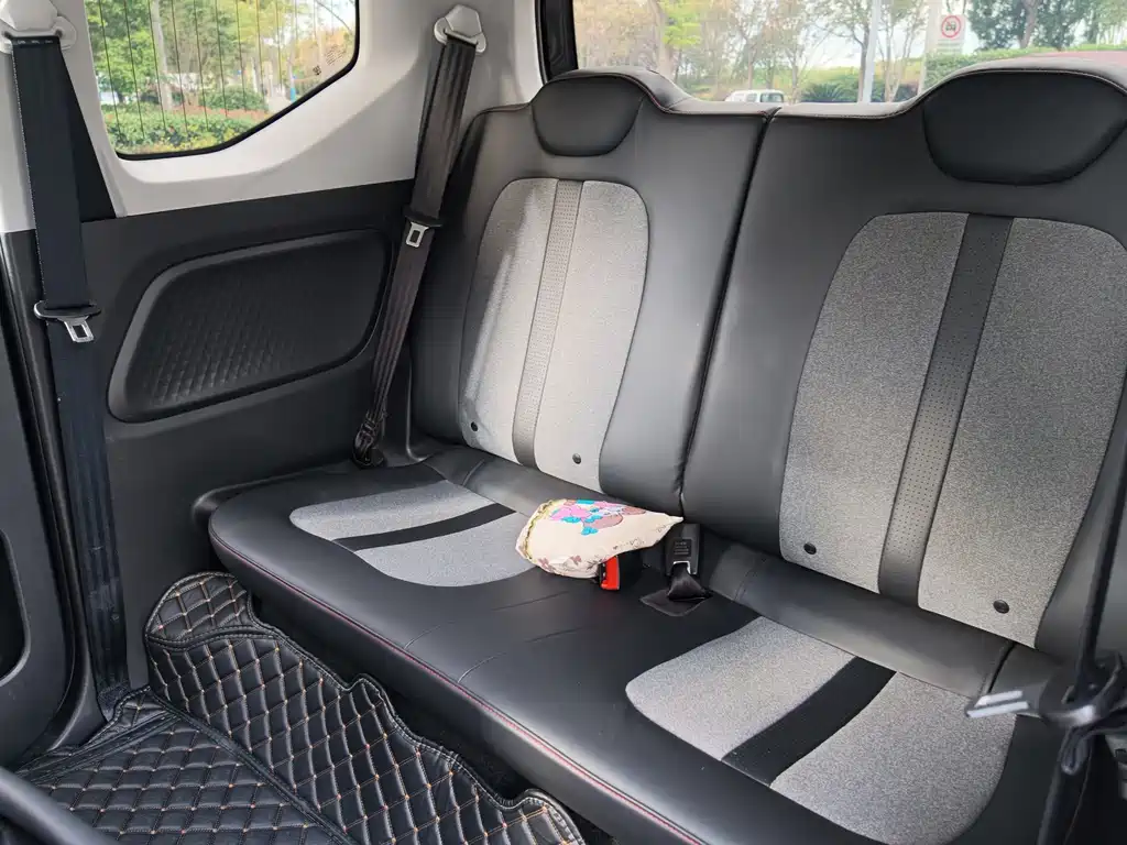 Wuling MINIEV — миниатюра 11