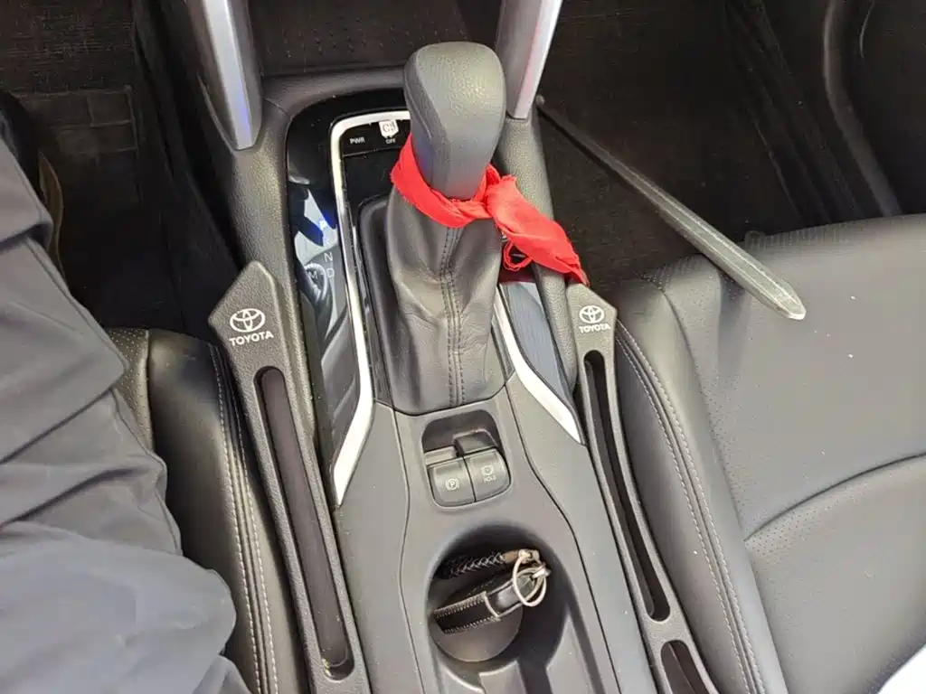 Toyota Corolla Cross — миниатюра 14
