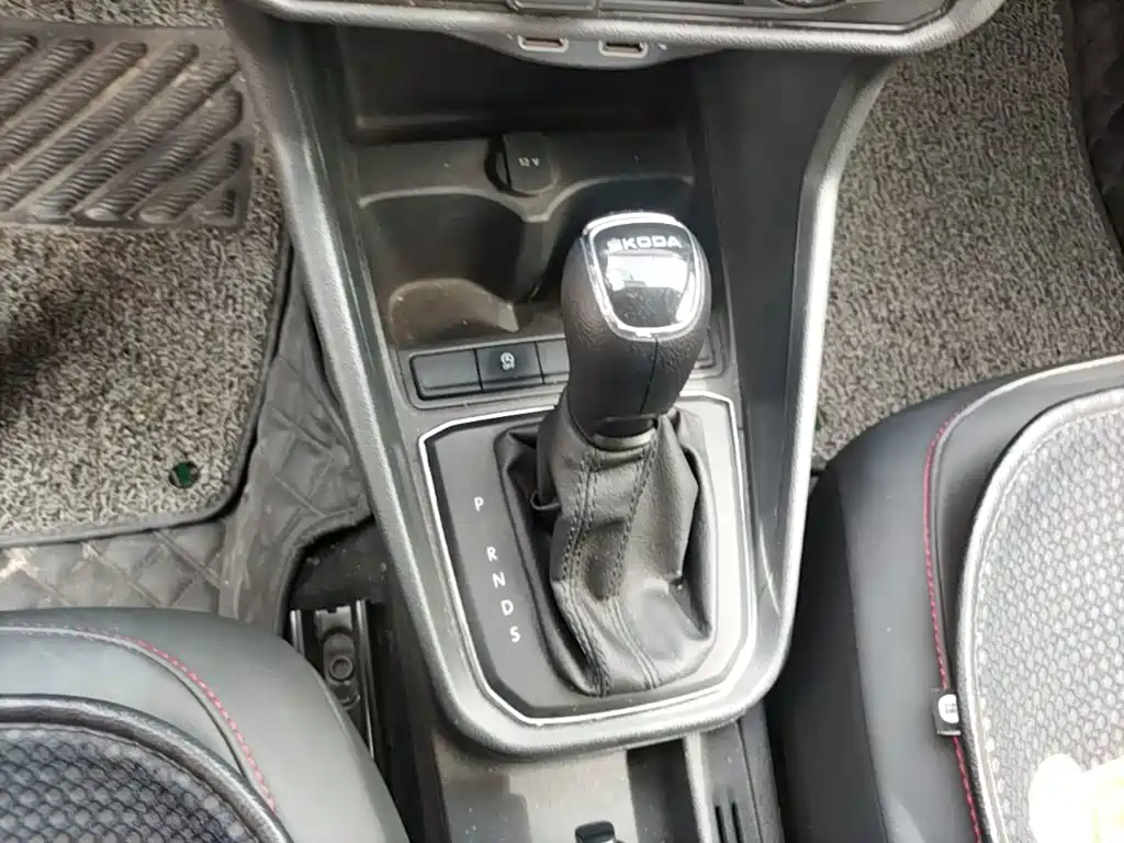 Skoda Rapid Spaceback — миниатюра 14