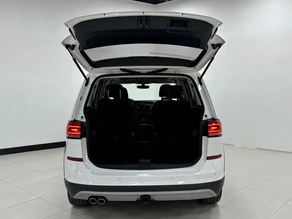 Volkswagen Touran — миниатюра 7