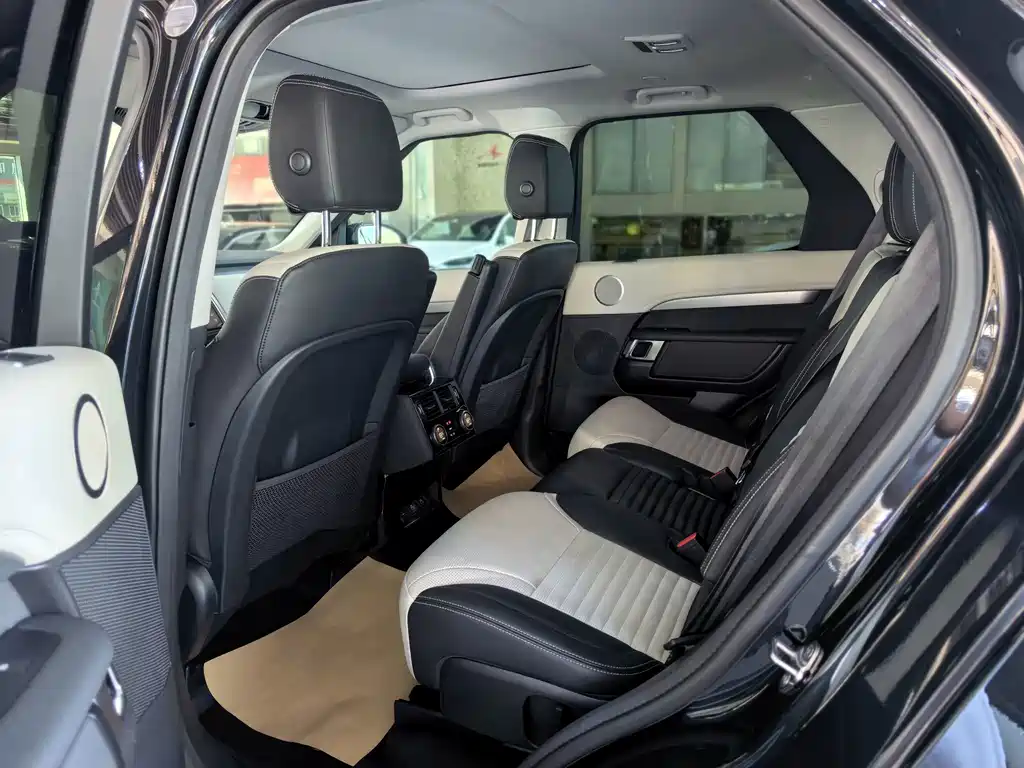 Land Rover Discovery — миниатюра 8