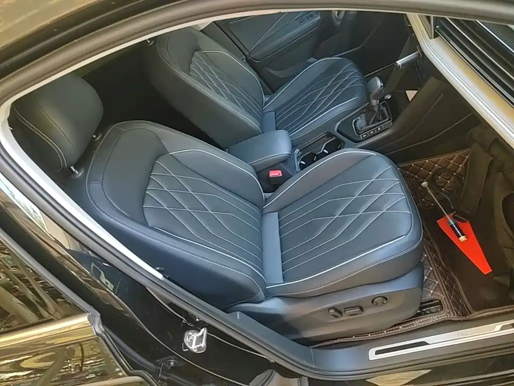 Volkswagen Tiguan L — миниатюра 25