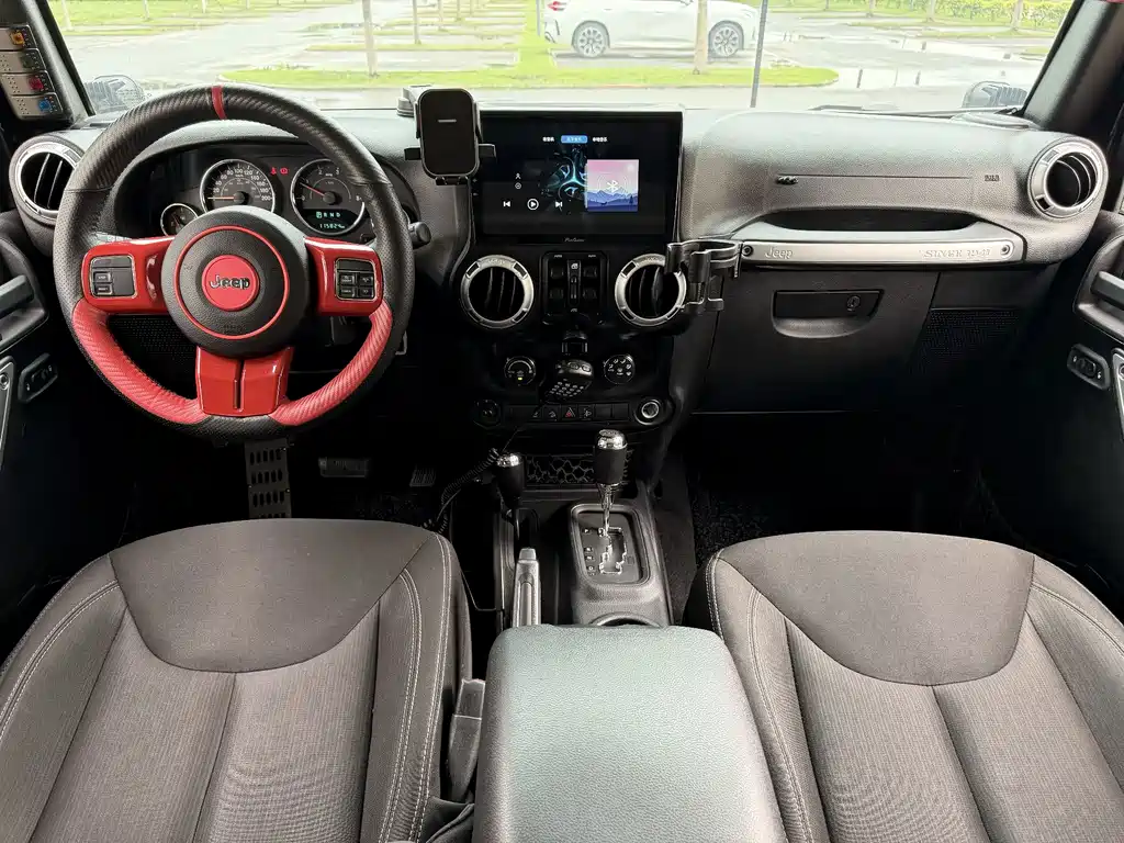 Jeep Wrangler — миниатюра 5