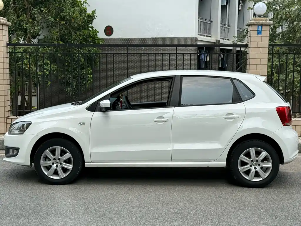 Volkswagen Polo — миниатюра 5
