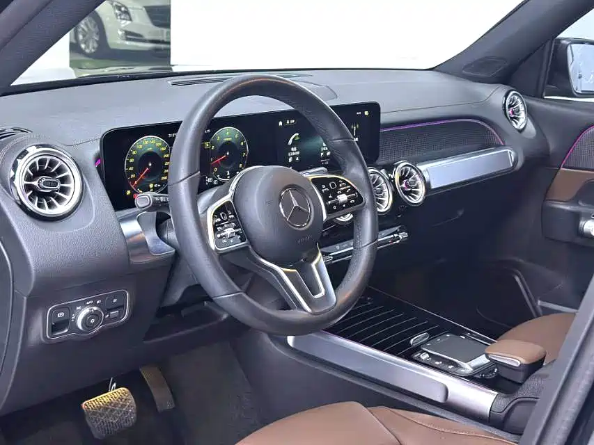 Mercedes-Benz GLB — миниатюра 4