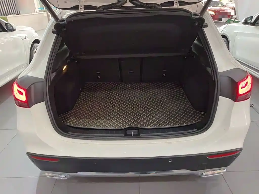 Mercedes-Benz GLA — миниатюра 19