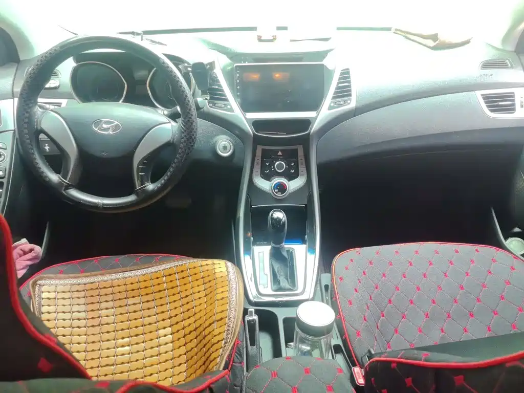 Hyundai Elantra Langdong — миниатюра 5