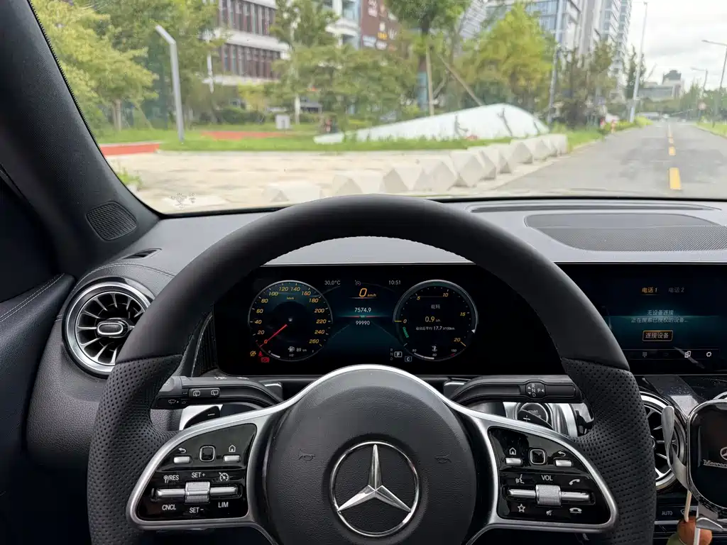Mercedes-Benz GLB — миниатюра 17