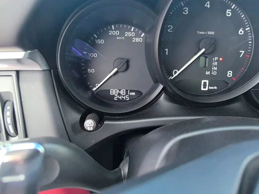 Porsche Macan — миниатюра 3