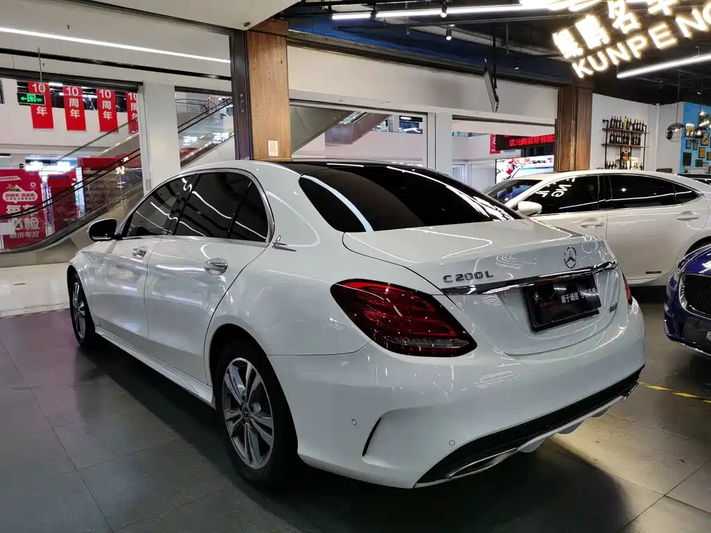 Mercedes-Benz C-Class — миниатюра 3