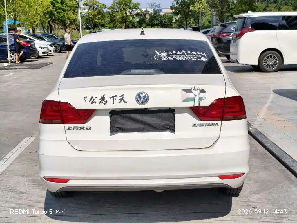 Volkswagen Santana — миниатюра 8