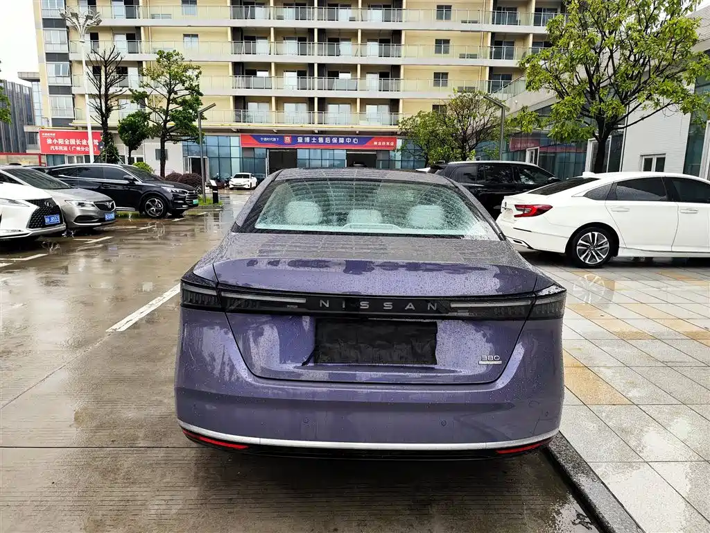 Nissan Teana — миниатюра 8