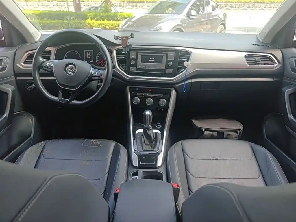 Volkswagen T-Roc — миниатюра 10