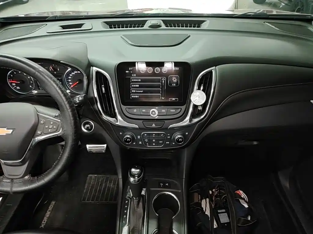 Chevrolet Equinox — миниатюра 13