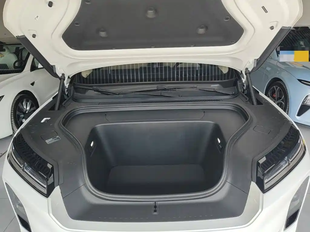NIO ES8 — миниатюра 20