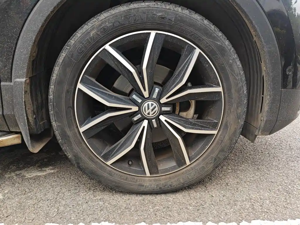 Volkswagen Tiguan L — миниатюра 24