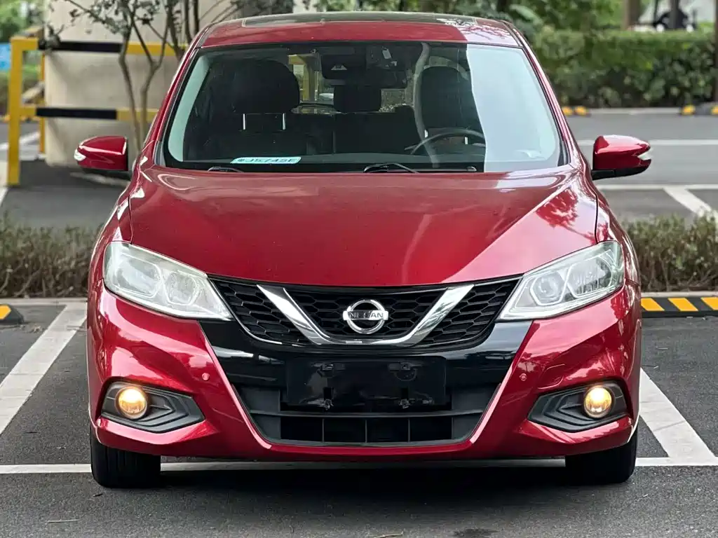 Nissan Tiida — миниатюра 3
