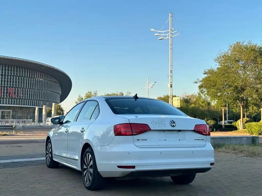 Volkswagen Sagitar — миниатюра 6
