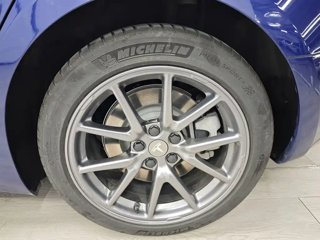 Tesla Model 3 — миниатюра 57