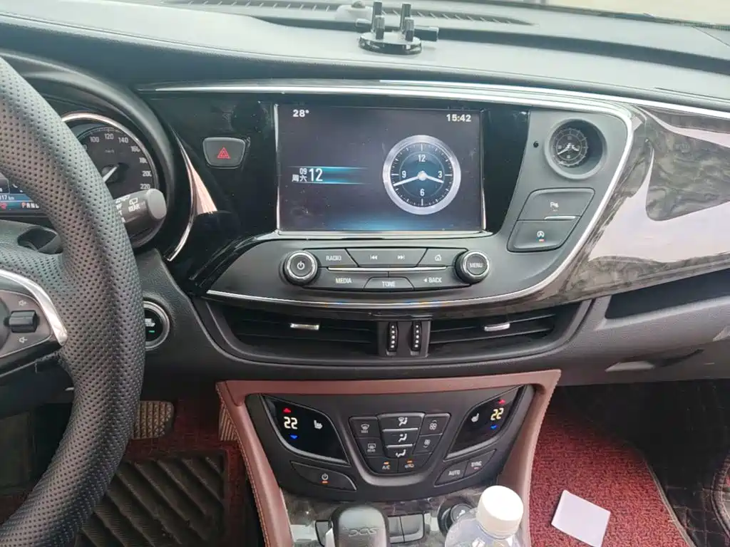 Buick Envision Plus — миниатюра 13