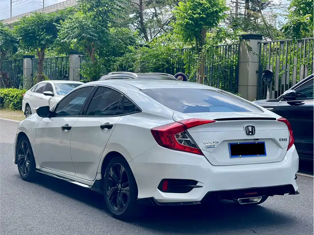 Honda Civic — миниатюра 7