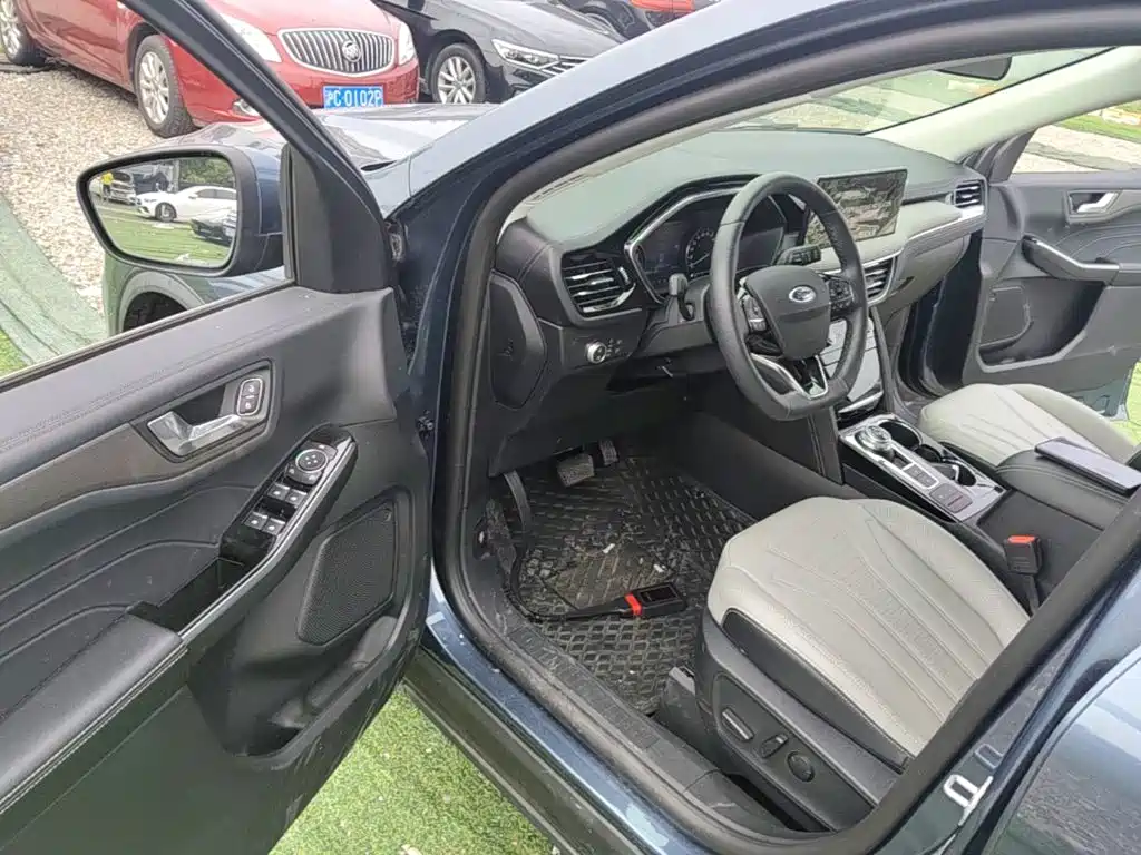 Ford Escape — миниатюра 16