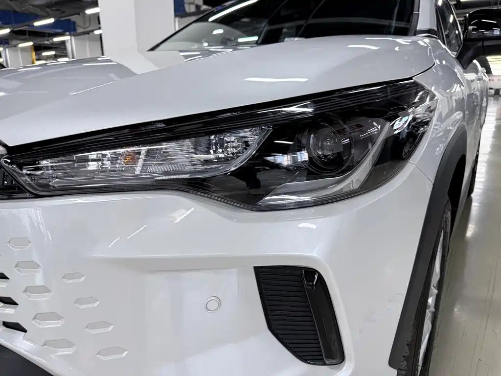 Toyota Corolla Cross — миниатюра 10