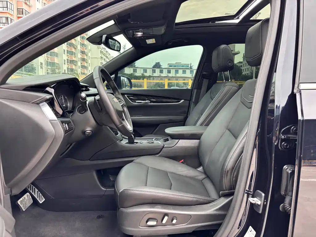 Cadillac XT6 — миниатюра 9