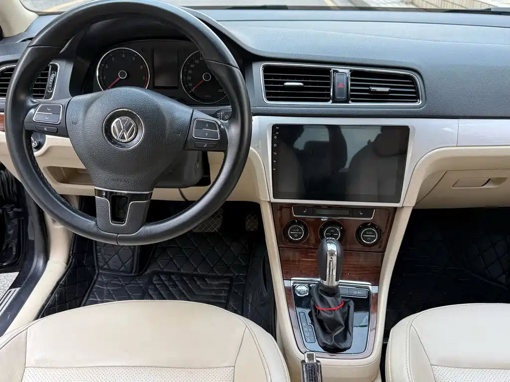 Volkswagen Lavida — миниатюра 6
