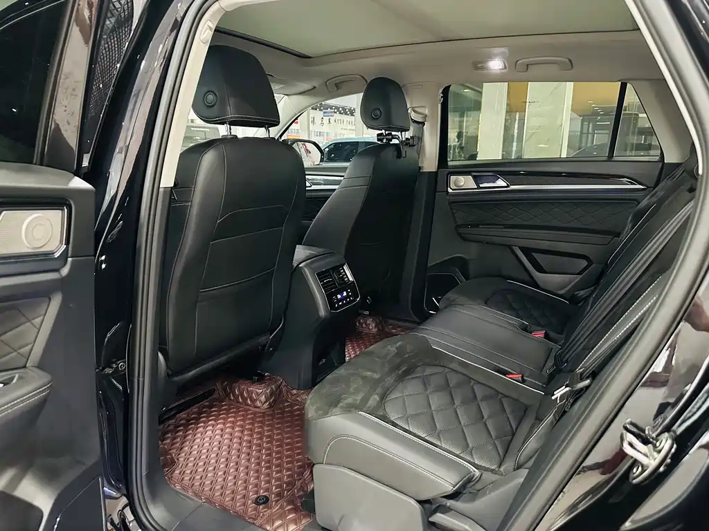 Volkswagen Teramont — миниатюра 4