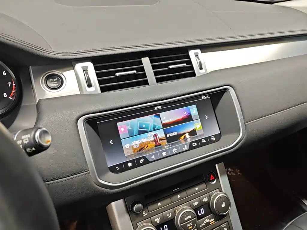 Land Rover Evoque — миниатюра 13