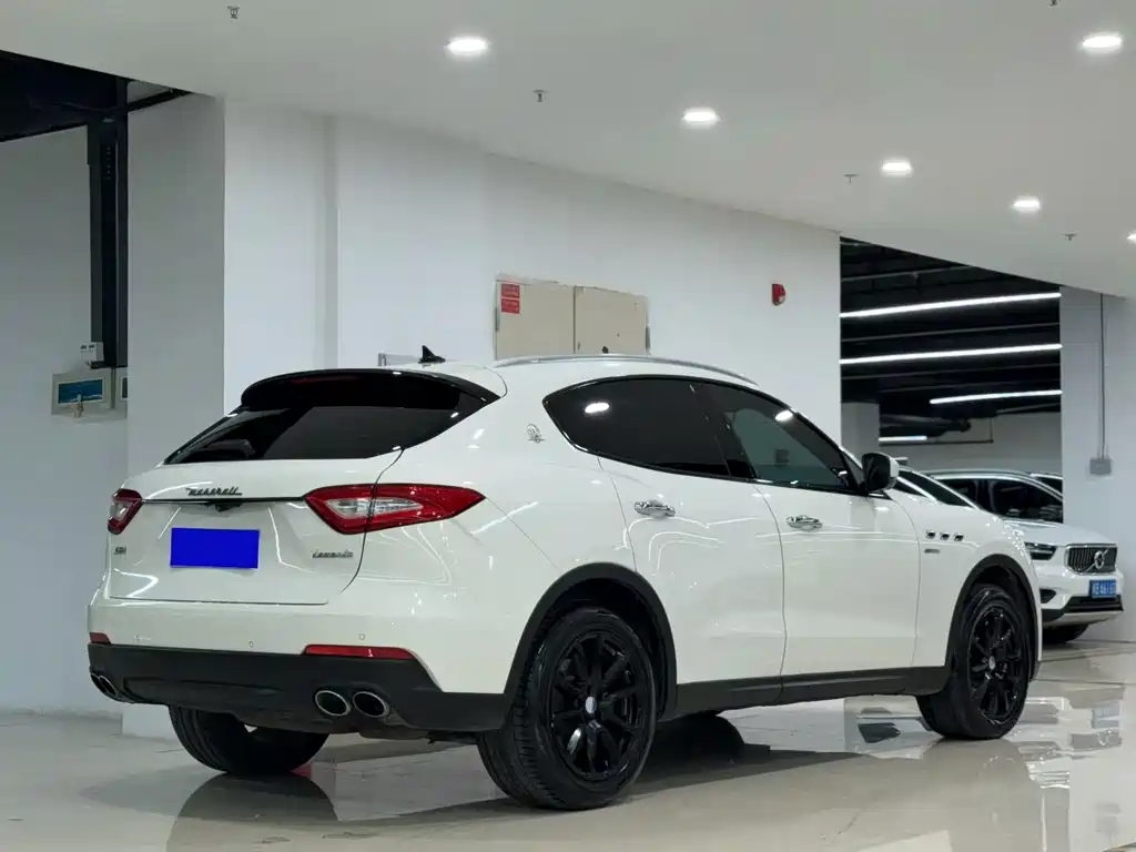 Maserati Levante — миниатюра 8