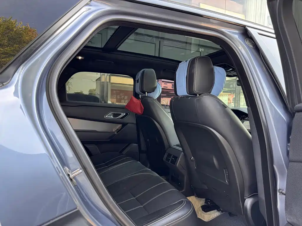 Land Rover Velar — миниатюра 18