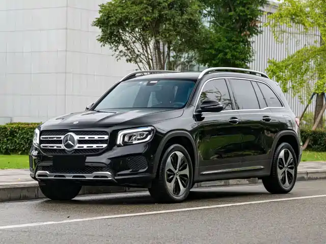 MERCEDES-BENZ GLB 2023