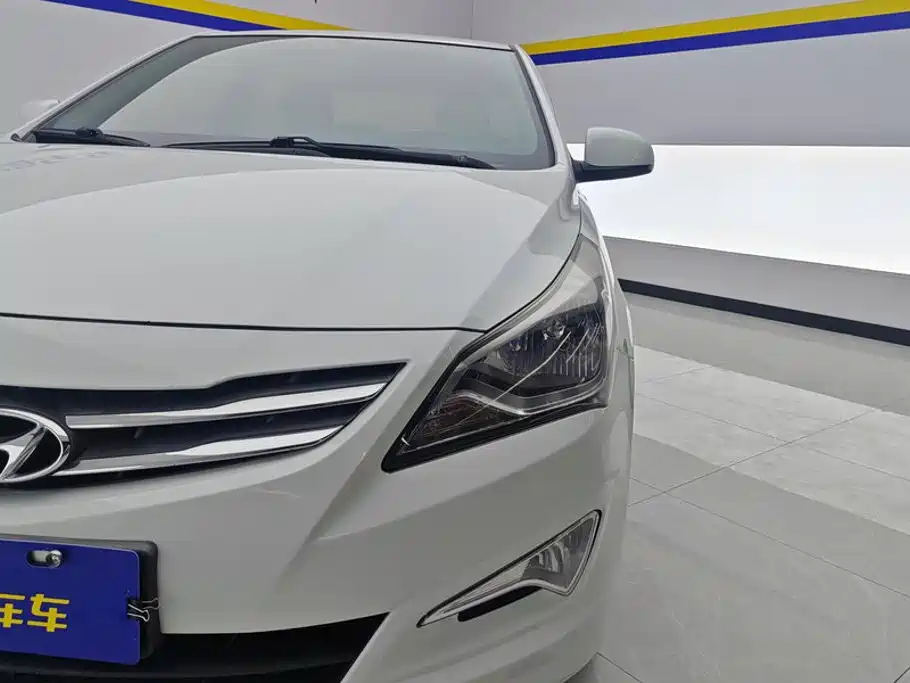 Hyundai Verna — миниатюра 5