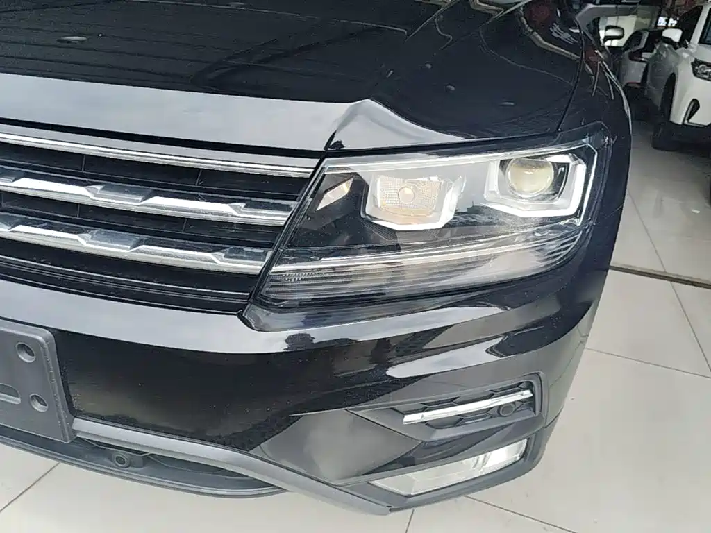 Volkswagen Tiguan L — миниатюра 24