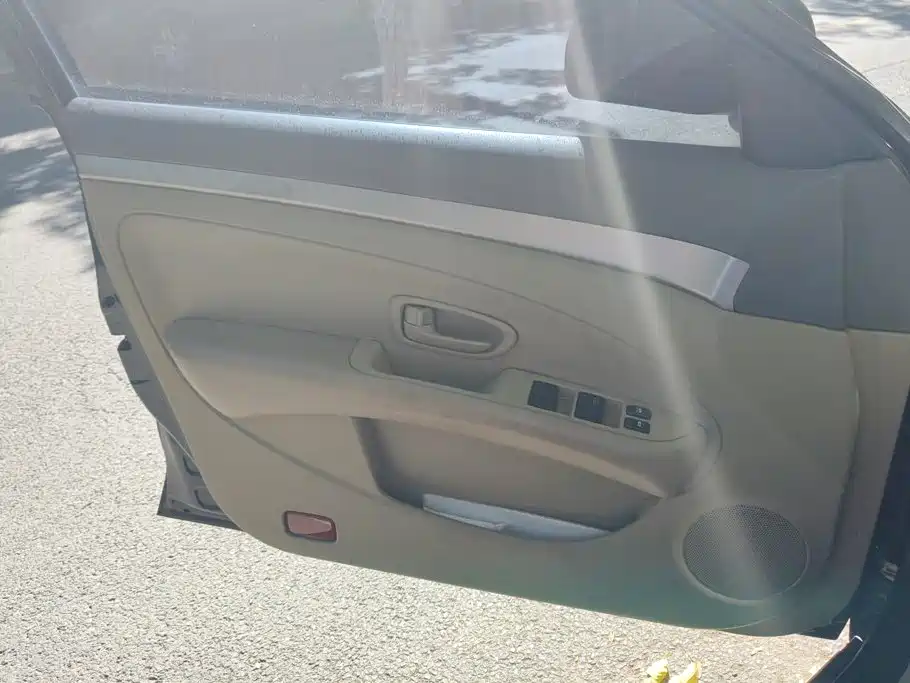 Nissan Sylphy — миниатюра 7