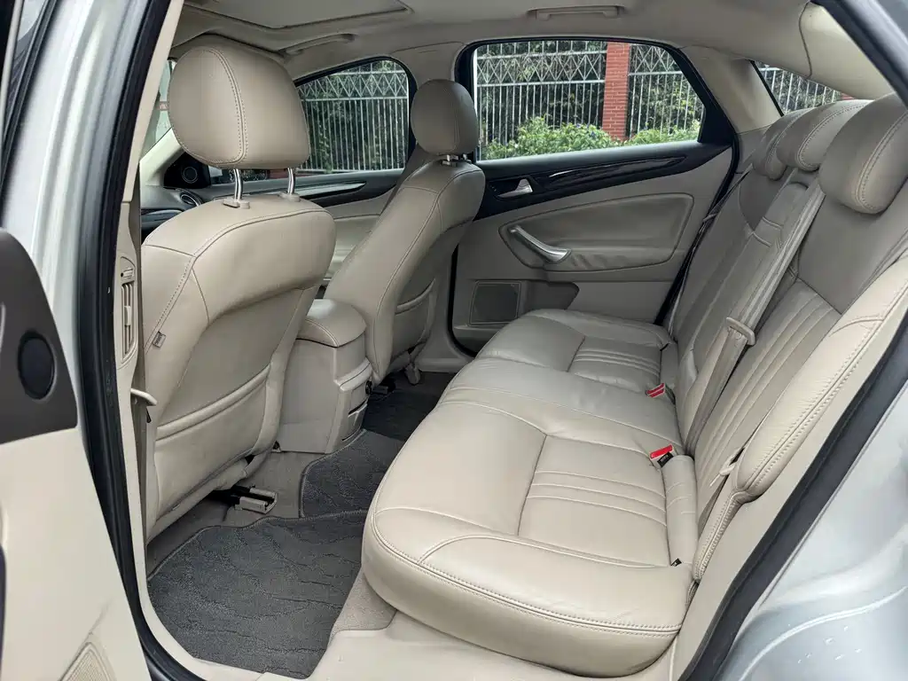 Ford Mondeo Zhisheng — миниатюра 10