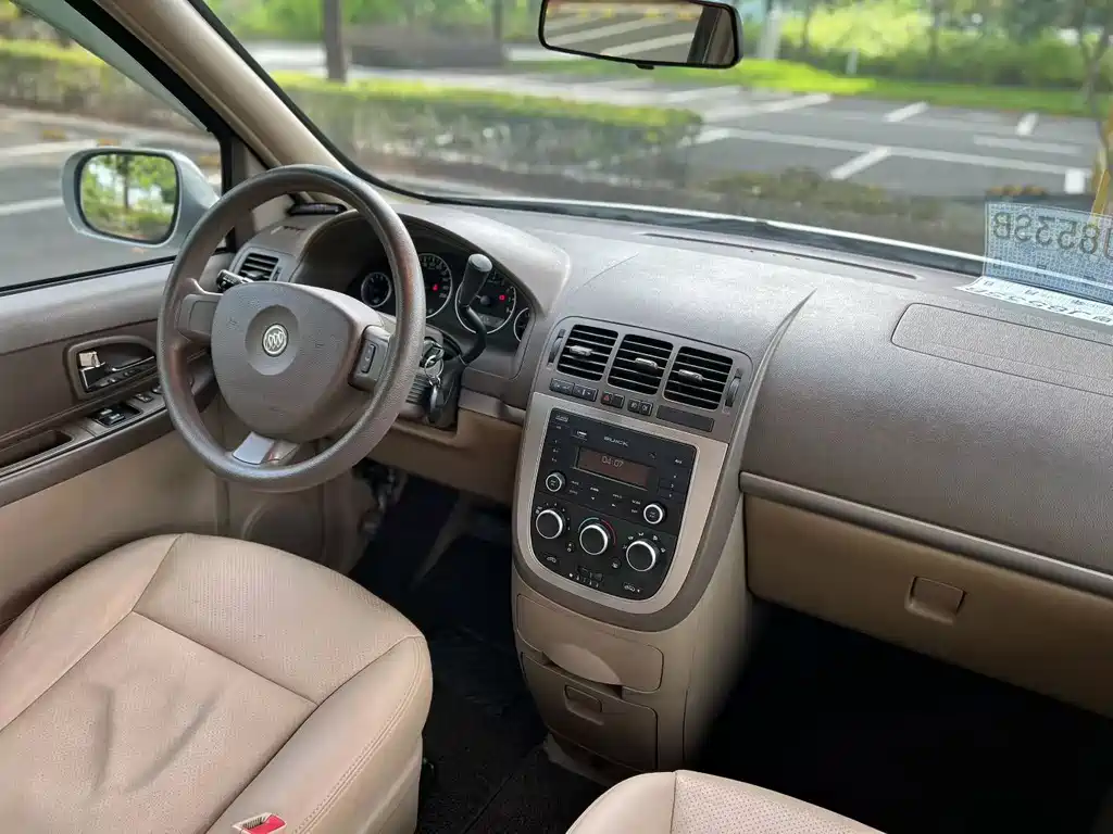 Buick GL8 — миниатюра 7