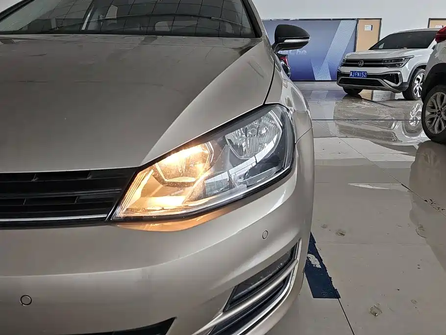 Volkswagen Golf — миниатюра 5