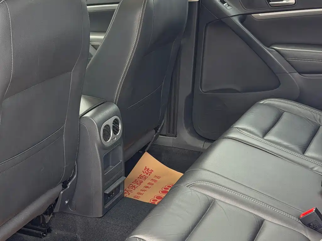Volkswagen Tiguan — миниатюра 20