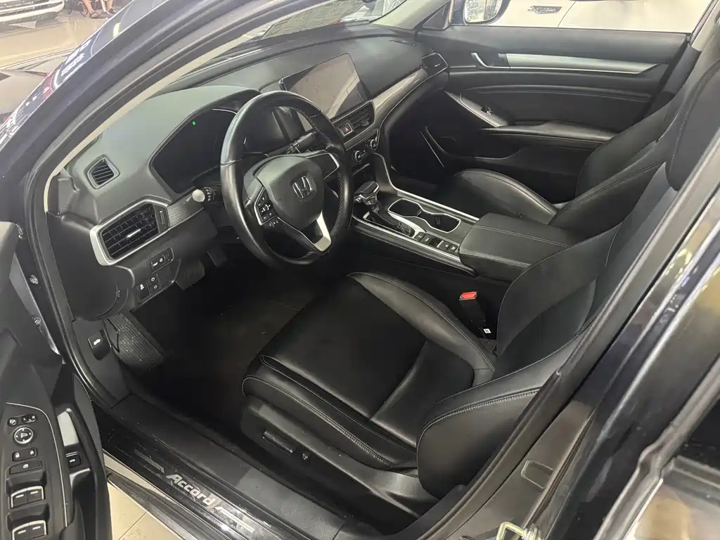 Honda Accord — миниатюра 11