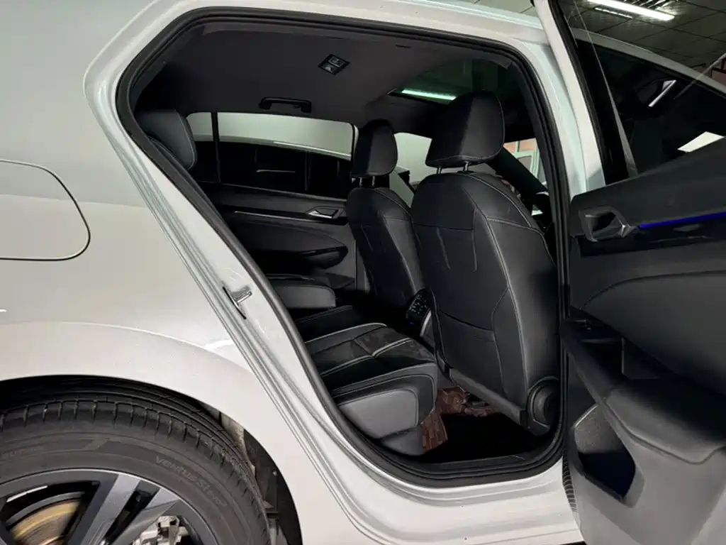 Volkswagen Golf — миниатюра 10